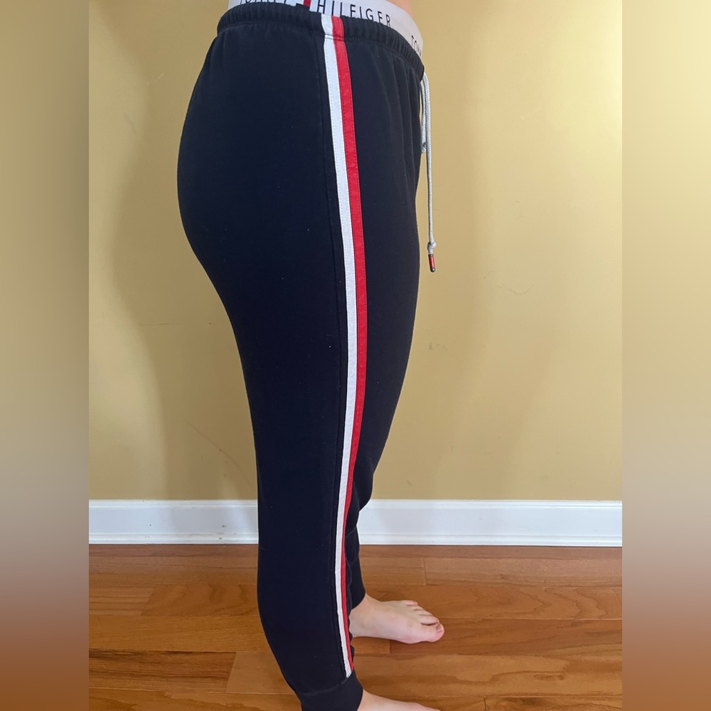TH Sweats - Picture 2 of 3